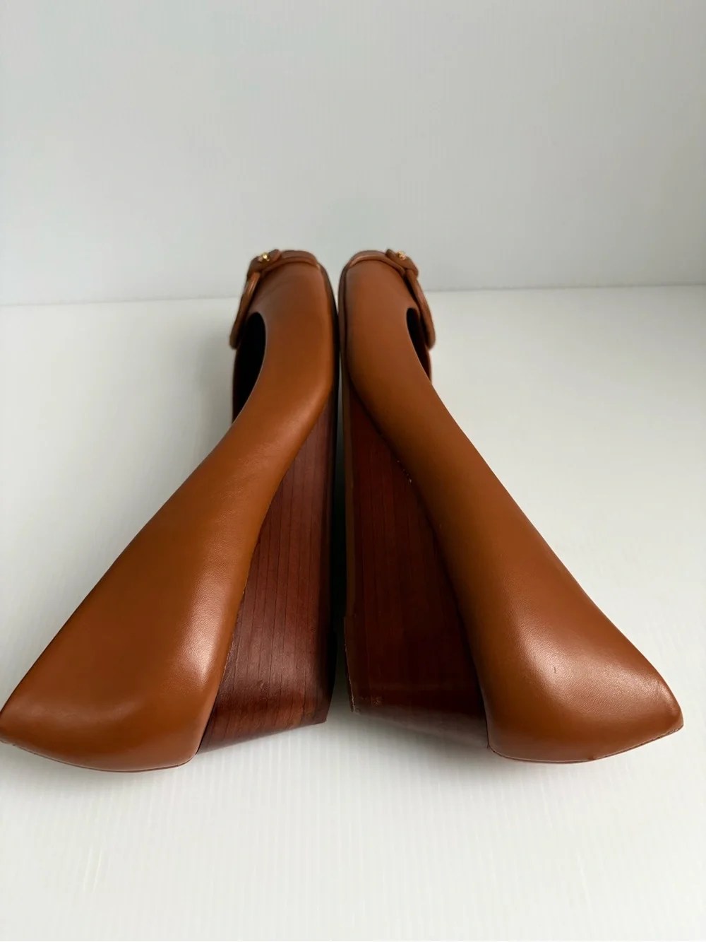 Tory Burch Mini Miller Wedge Pumps cognac color Size 9.5 M /EUC